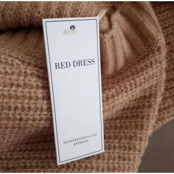 HYFVE TAN RED DRESS BOUTIQUE ALL GROWN UP TAN SWEATER SZ.M NWT. - Picture 10 of 10